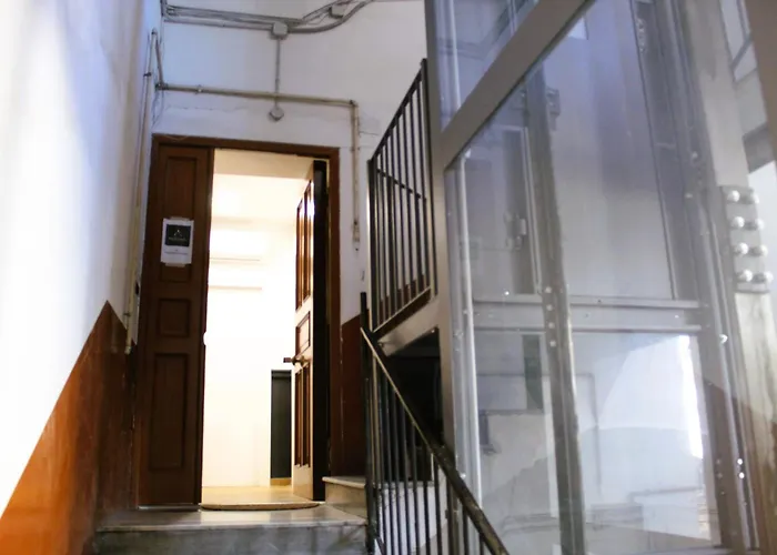 Blackwoody Contemporary Rooms - Napoli Centro Storico