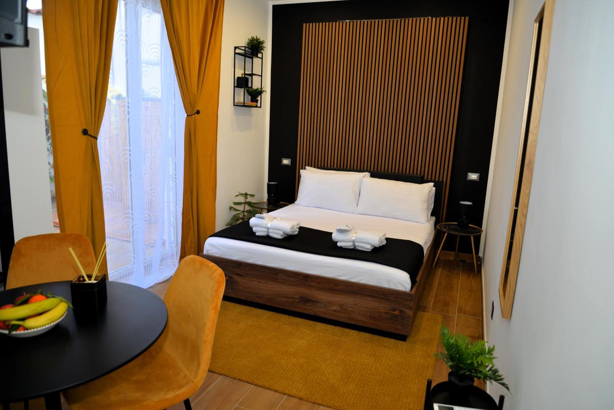 Blackwoody Contemporary - Centro Storico Napels