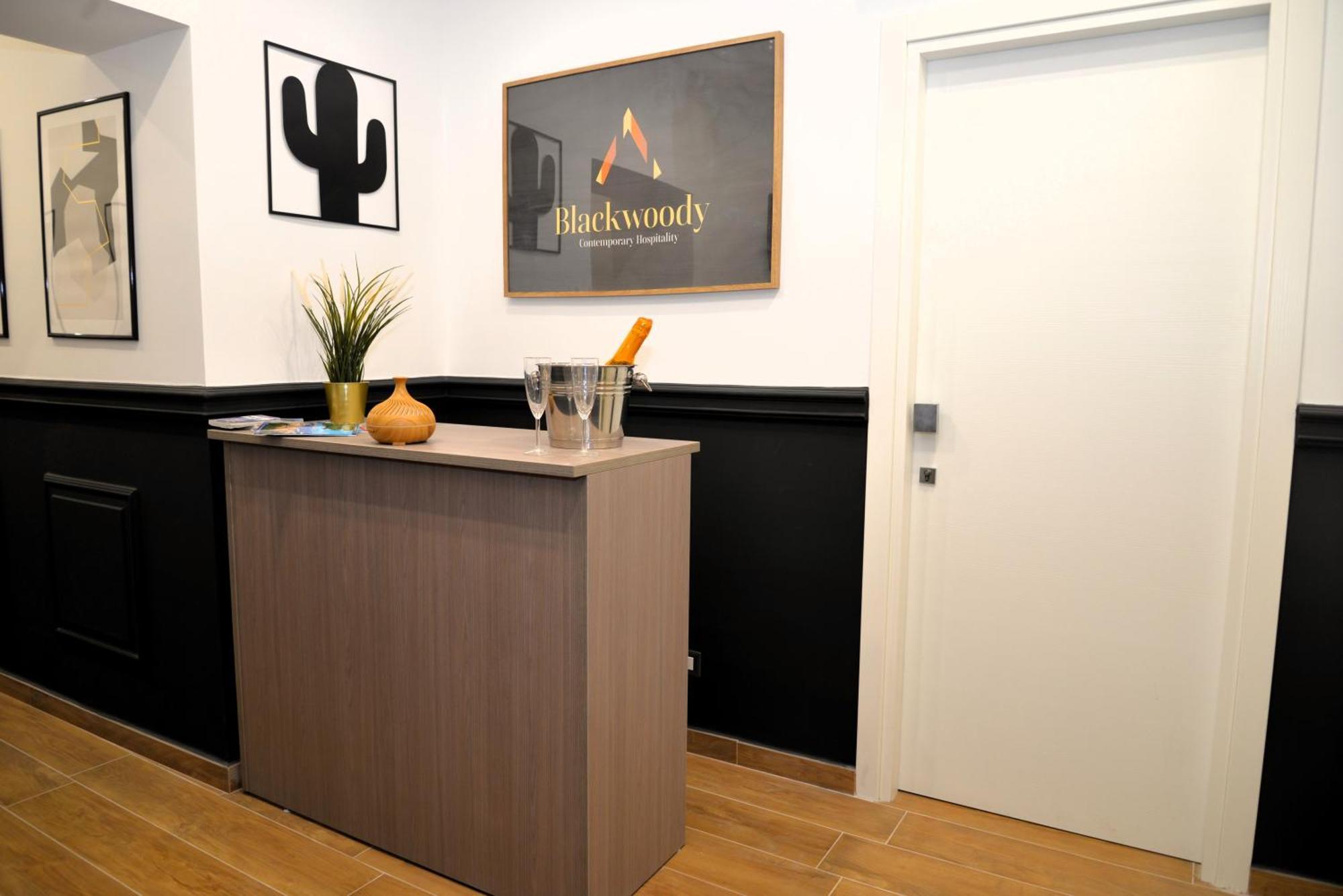 Blackwoody Contemporary - Centro Storico Gasthuis Napels